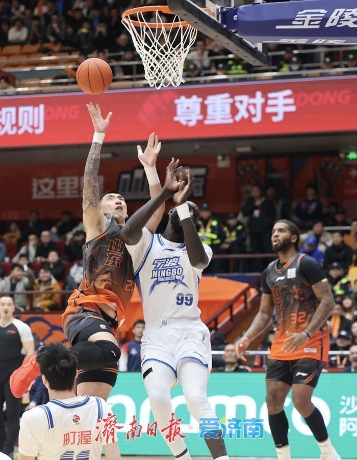 爱游戏官方入口-CBA季后赛国际比赛日走向成谜，山东男篮更衣室发声，信心回归，赛季目标并未改变的简单介绍